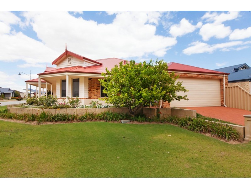 8 Greeson Parkway, Secret Harbour WA 6173