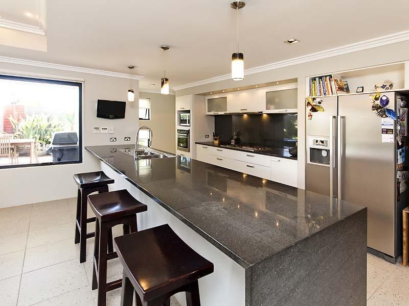 4 Antero Road, Secret Harbour WA 6173