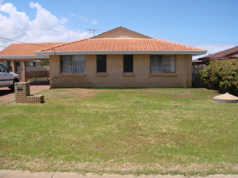 12 Woodlands Road, Golden Bay WA 6174