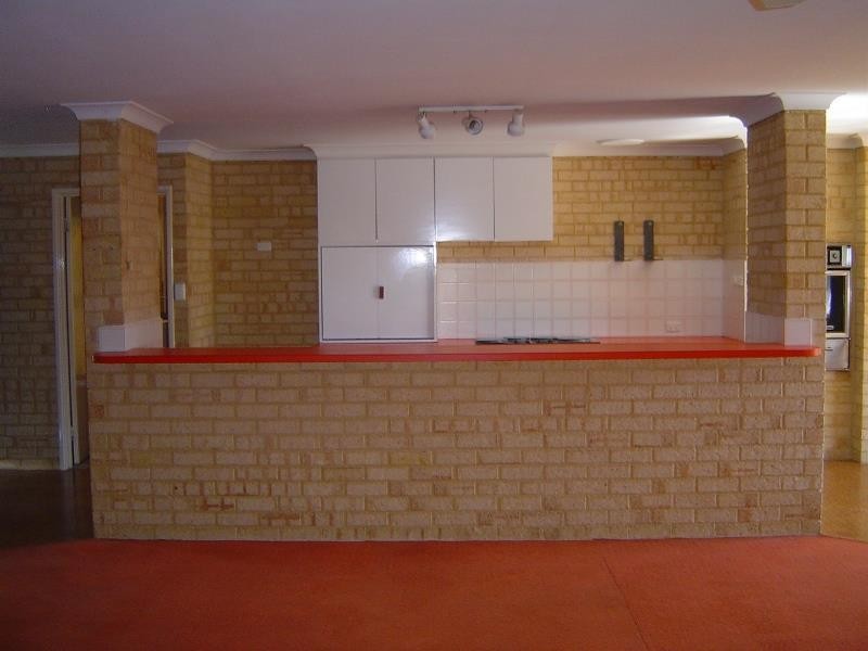 12 Woodlands Road, Golden Bay WA 6174