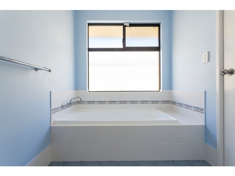78 Three Bears Loop, Secret Harbour WA 6173