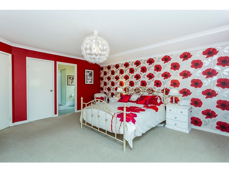 15 Warrender Heights, Secret Harbour WA 6173