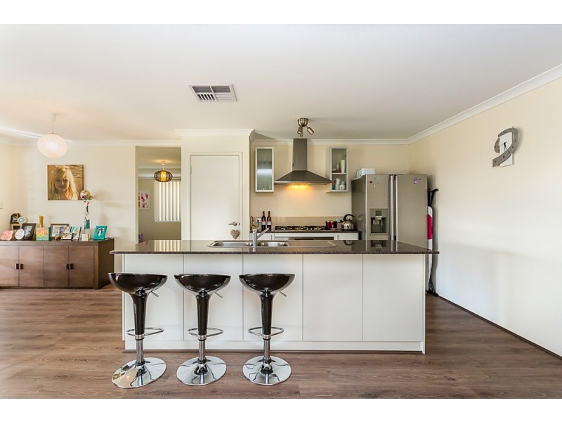 2 Toora Mews, Lakelands WA 6180
