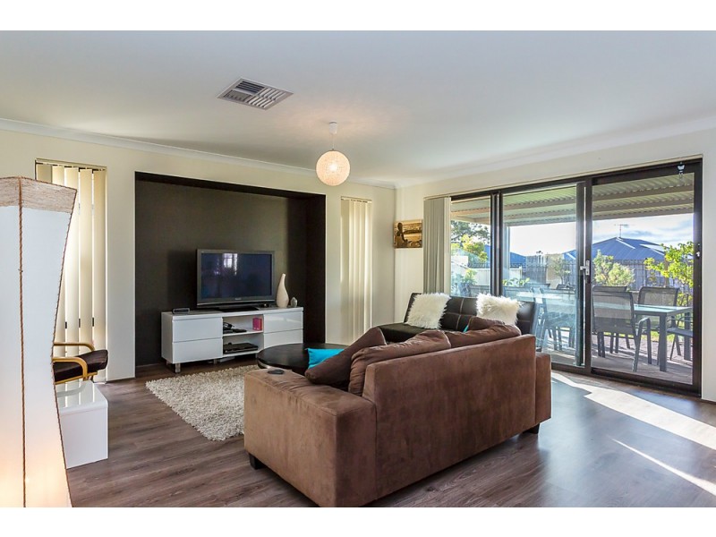 2 Toora Mews, Lakelands WA 6180