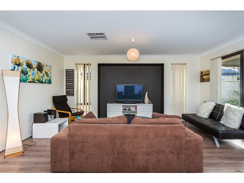 2 Toora Mews, Lakelands WA 6180