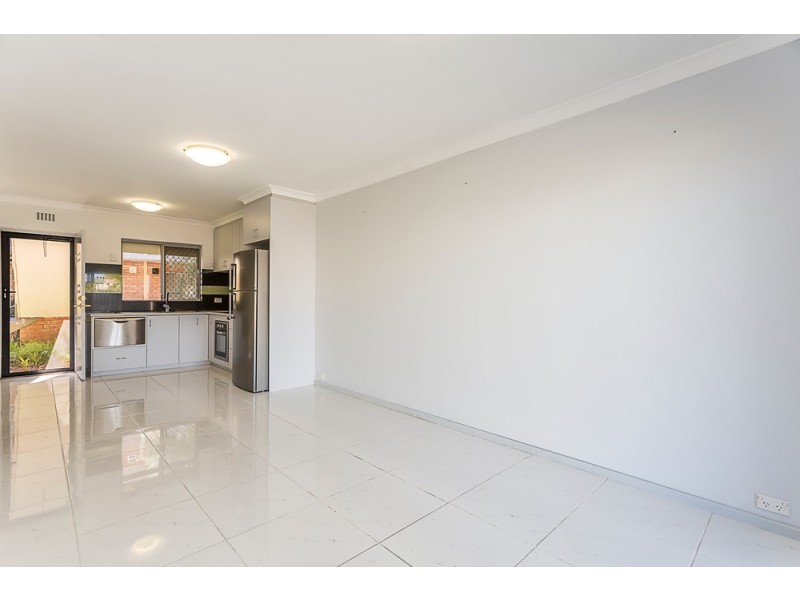3/76 Kent Street, Rockingham WA 6168