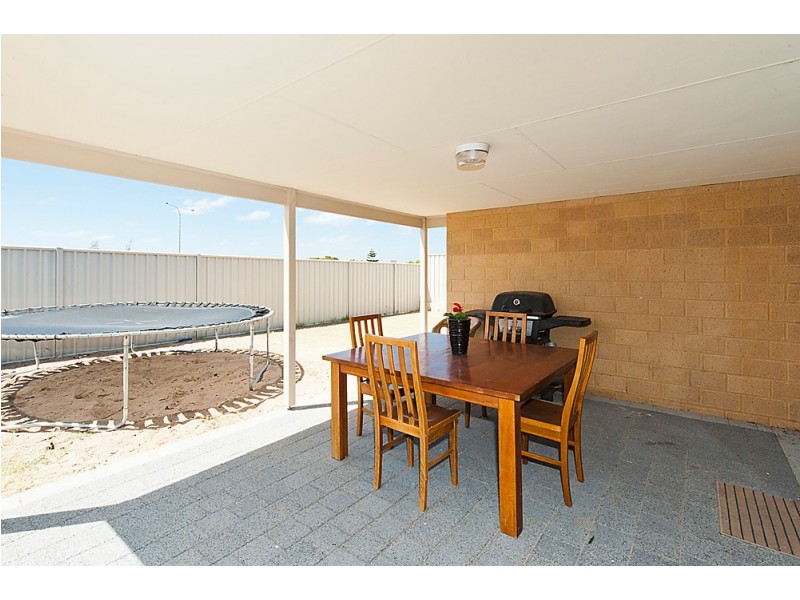 132 Tangadee Road, Golden Bay WA 6174