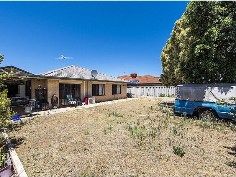 18 Menora Loop, Warnbro WA 6169