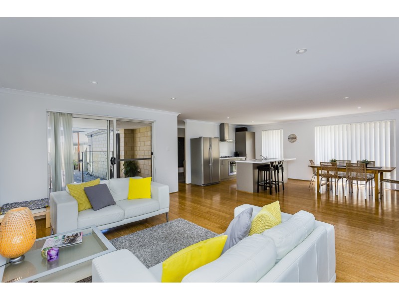 24 Caloundra Street, Secret Harbour WA 6173