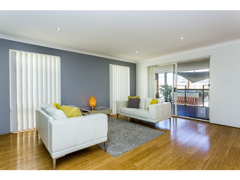 24 Caloundra Street, Secret Harbour WA 6173