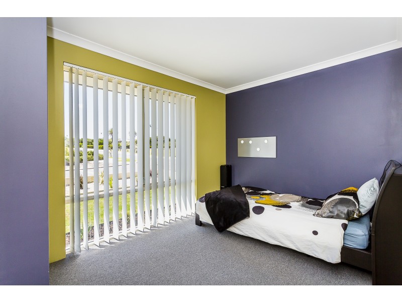 24 Caloundra Street, Secret Harbour WA 6173