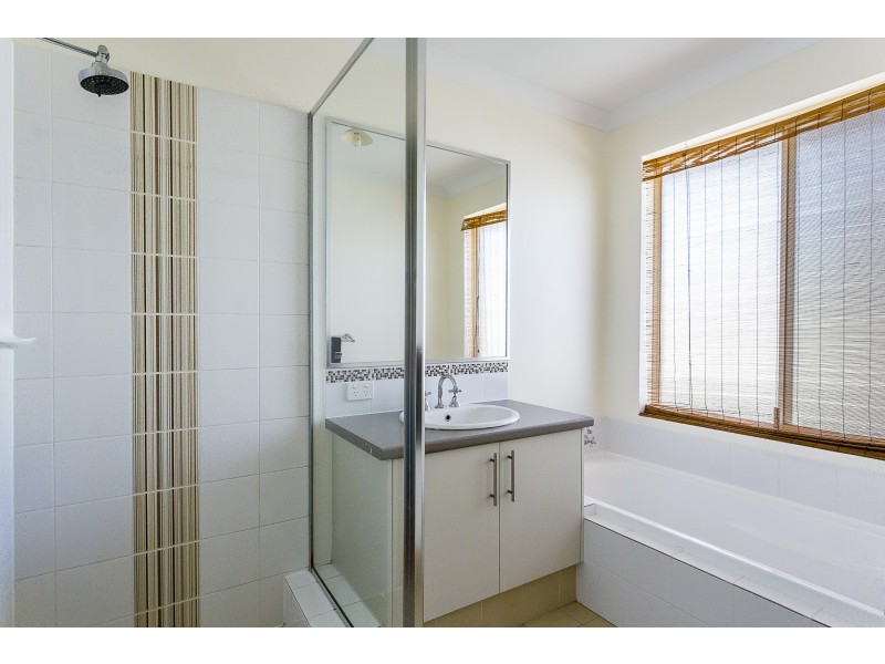 24 Caloundra Street, Secret Harbour WA 6173