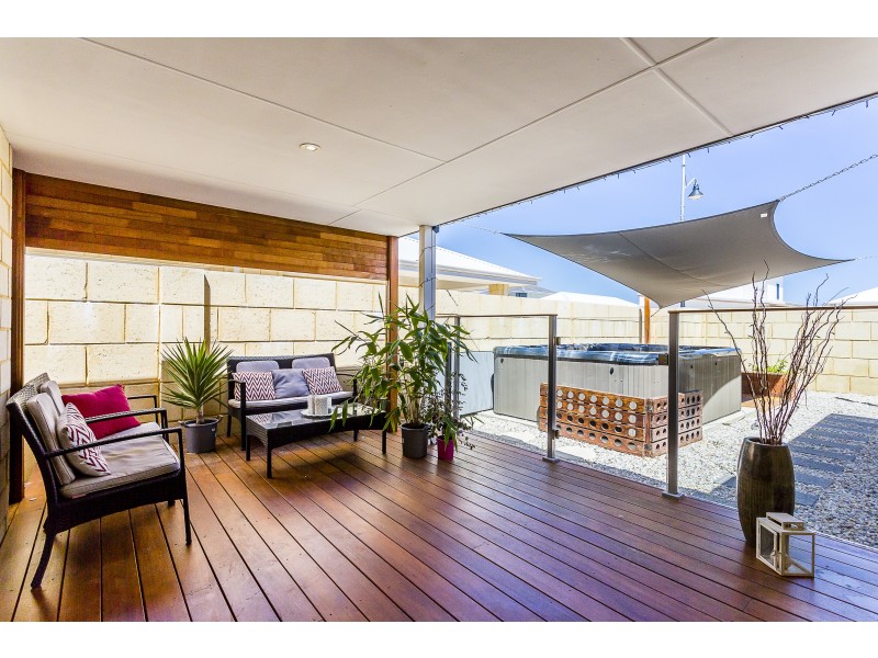 24 Caloundra Street, Secret Harbour WA 6173