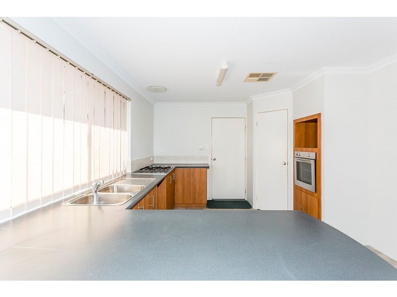 18 Hortonia Avenue, Secret Harbour WA 6173