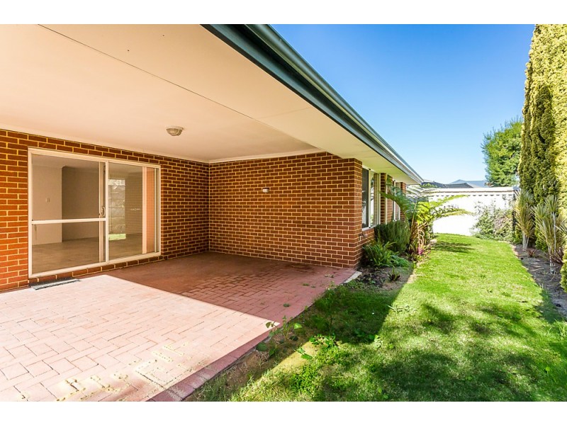 18 Hortonia Avenue, Secret Harbour WA 6173