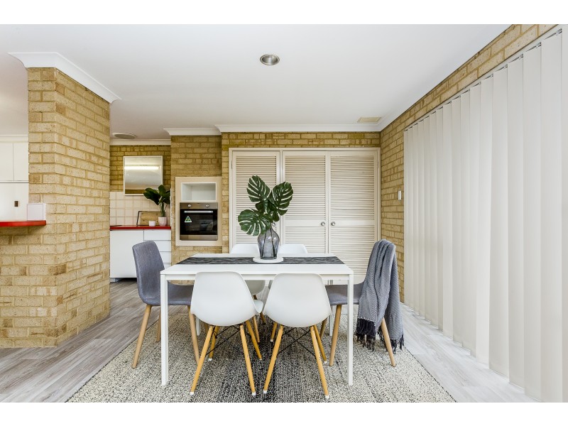 12 Woodlands Road, Golden Bay WA 6174