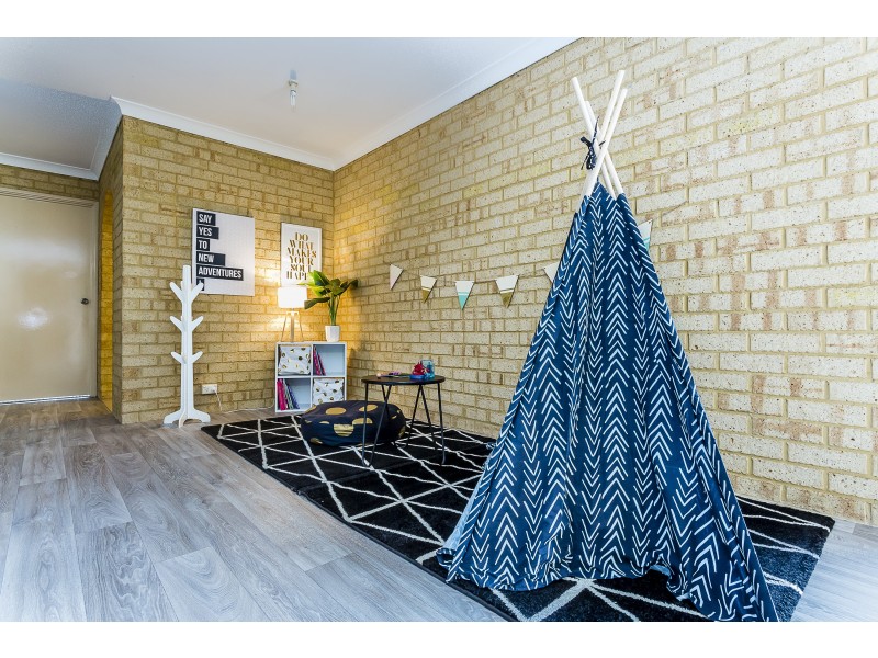 12 Woodlands Road, Golden Bay WA 6174