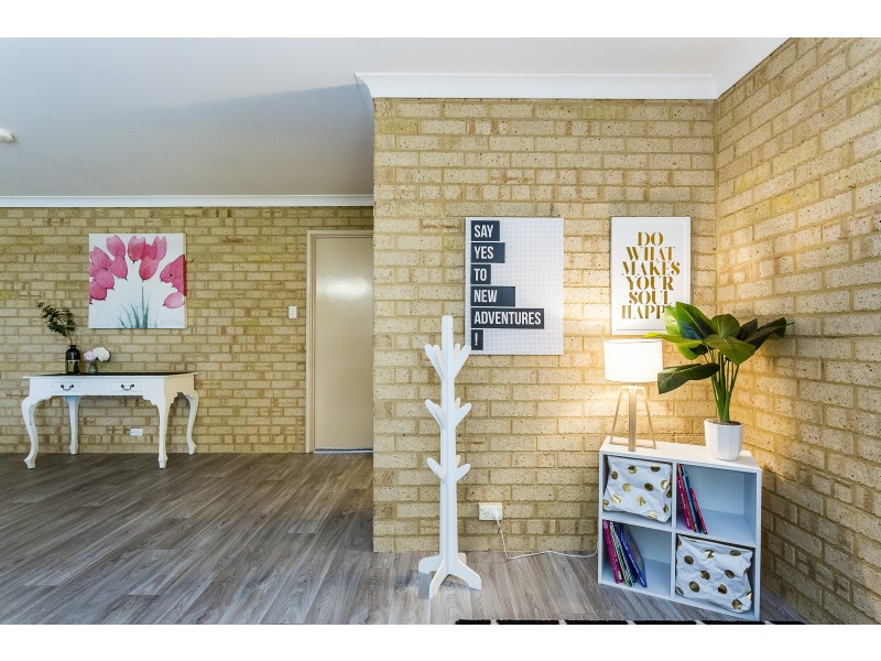 12 Woodlands Road, Golden Bay WA 6174