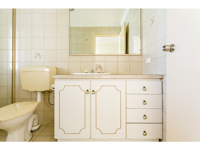 12 Woodlands Road, Golden Bay WA 6174