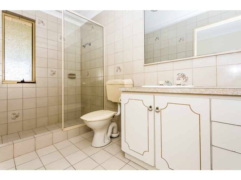 12 Woodlands Road, Golden Bay WA 6174