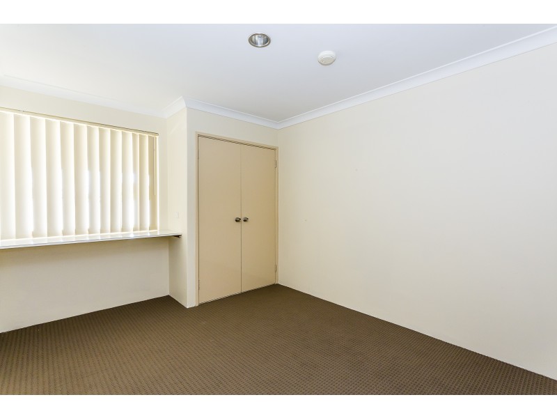 12 Woodlands Road, Golden Bay WA 6174