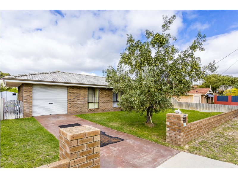 28 Mileura Street, Golden Bay WA 6174