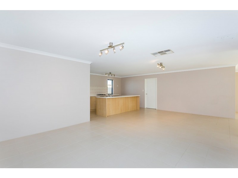 6 Liddell Link, Lakelands WA 6180