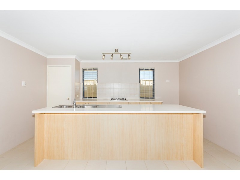 6 Liddell Link, Lakelands WA 6180