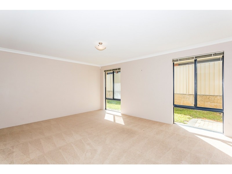 6 Liddell Link, Lakelands WA 6180