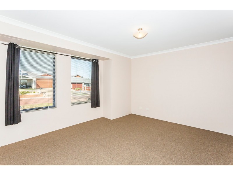 6 Liddell Link, Lakelands WA 6180