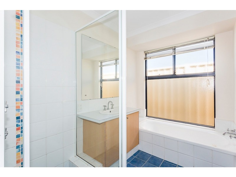 6 Liddell Link, Lakelands WA 6180