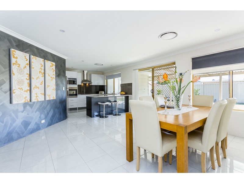 8 Armada Close, Port Kennedy WA 6172