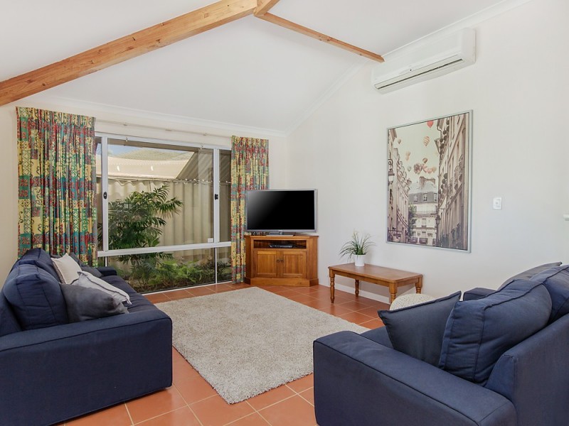 60 Arkwell Avenue, Rockingham WA 6168