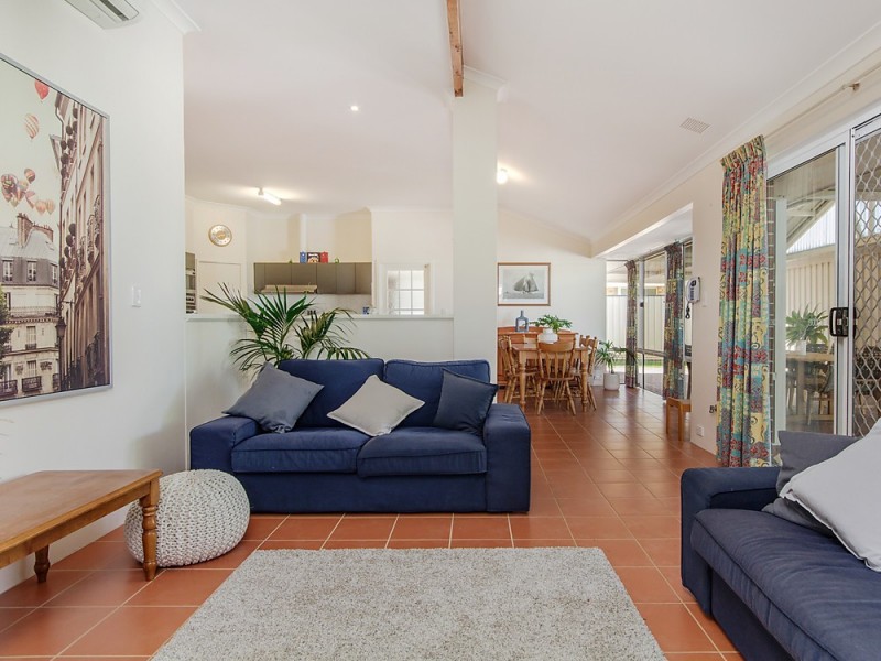 60 Arkwell Avenue, Rockingham WA 6168