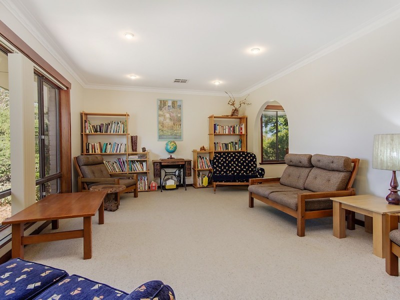 25 Seacrest Street, Safety Bay WA 6169