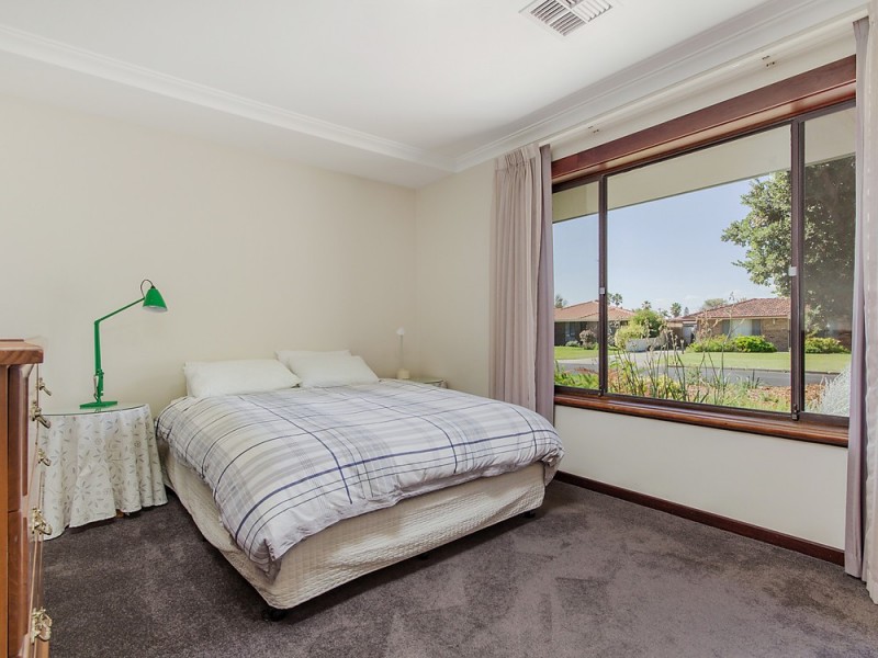 25 Seacrest Street, Safety Bay WA 6169