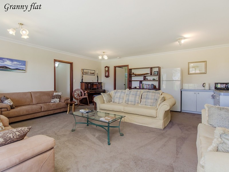 25 Seacrest Street, Safety Bay WA 6169