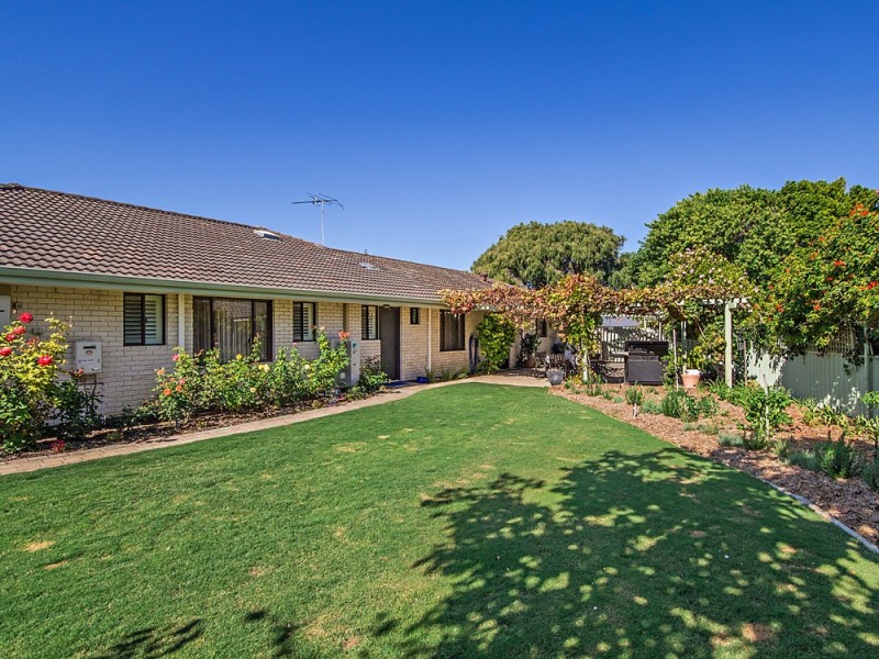 25 Seacrest Street, Safety Bay WA 6169