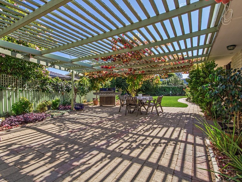 25 Seacrest Street, Safety Bay WA 6169