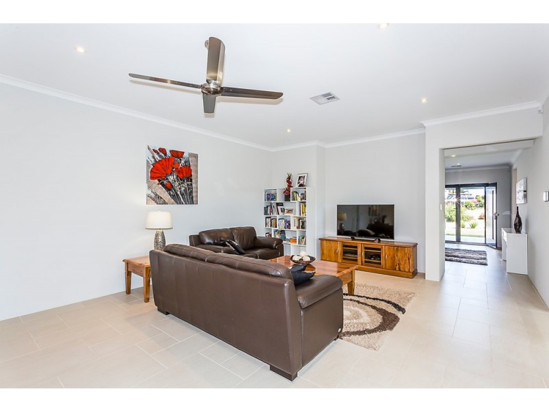 33 Miltona Drive, Secret Harbour WA 6173