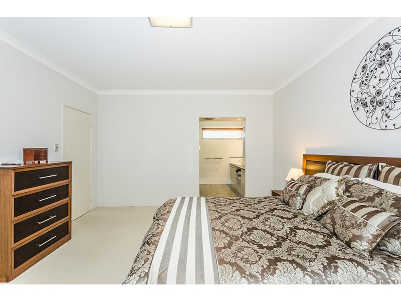 33 Miltona Drive, Secret Harbour WA 6173