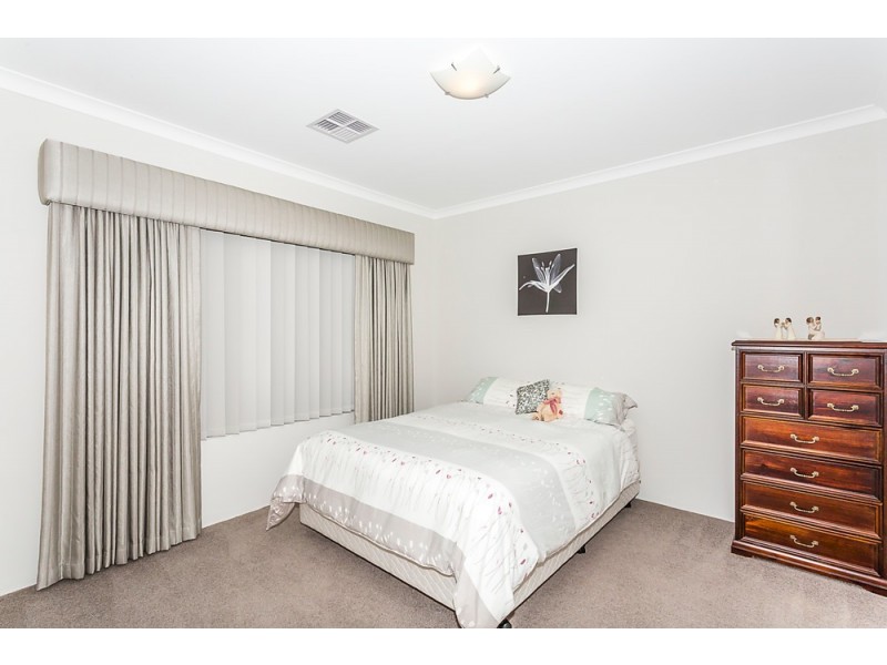 33 Miltona Drive, Secret Harbour WA 6173