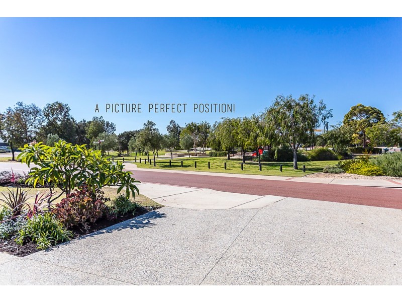 11 Loretta Parkway, Lakelands WA 6180