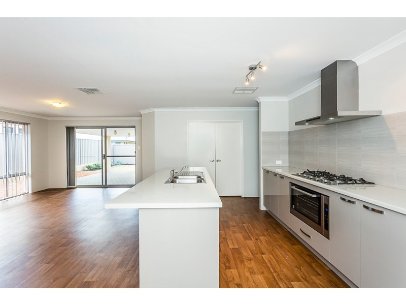 10 Persian Grove, Karnup WA 6176