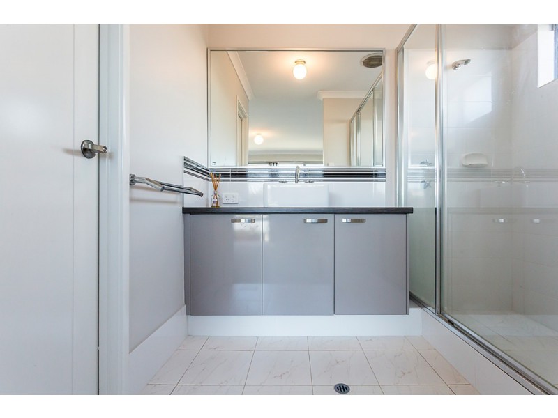 10 Persian Grove, Karnup WA 6176