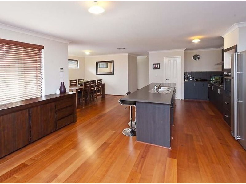 16 Torquay Way, Secret Harbour WA 6173