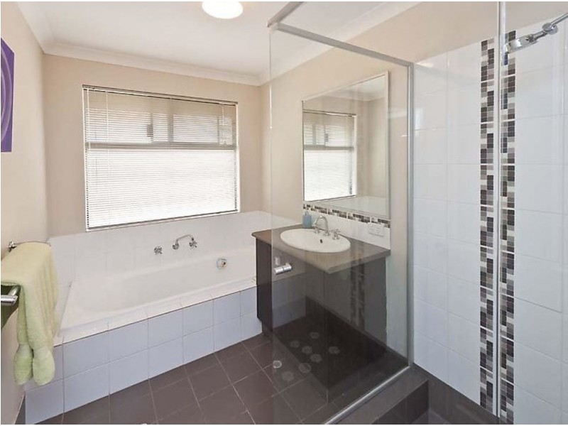 16 Torquay Way, Secret Harbour WA 6173