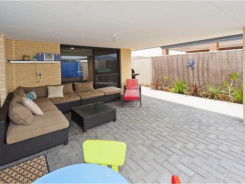 16 Torquay Way, Secret Harbour WA 6173