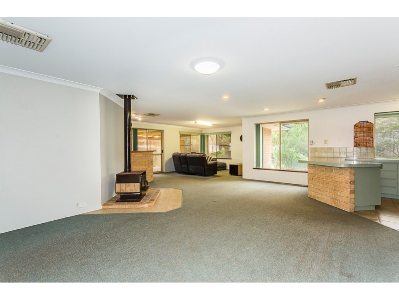 11 Reilly Street, Singleton WA 6175