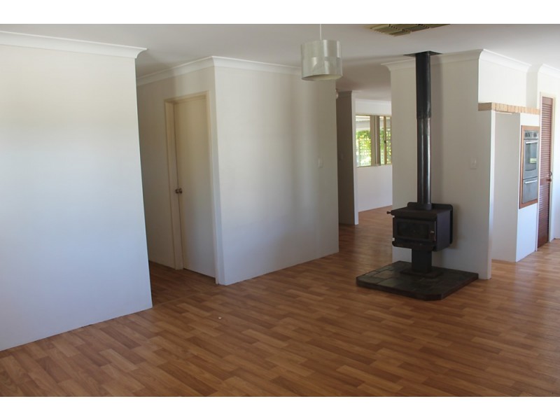 18 Whitehead Street, Singleton WA 6175